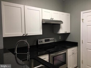 Building Photo - 1521 Spring Gate Dr.