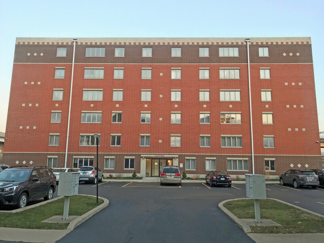 Primary Photo - 1828 S Wentworth Ave
