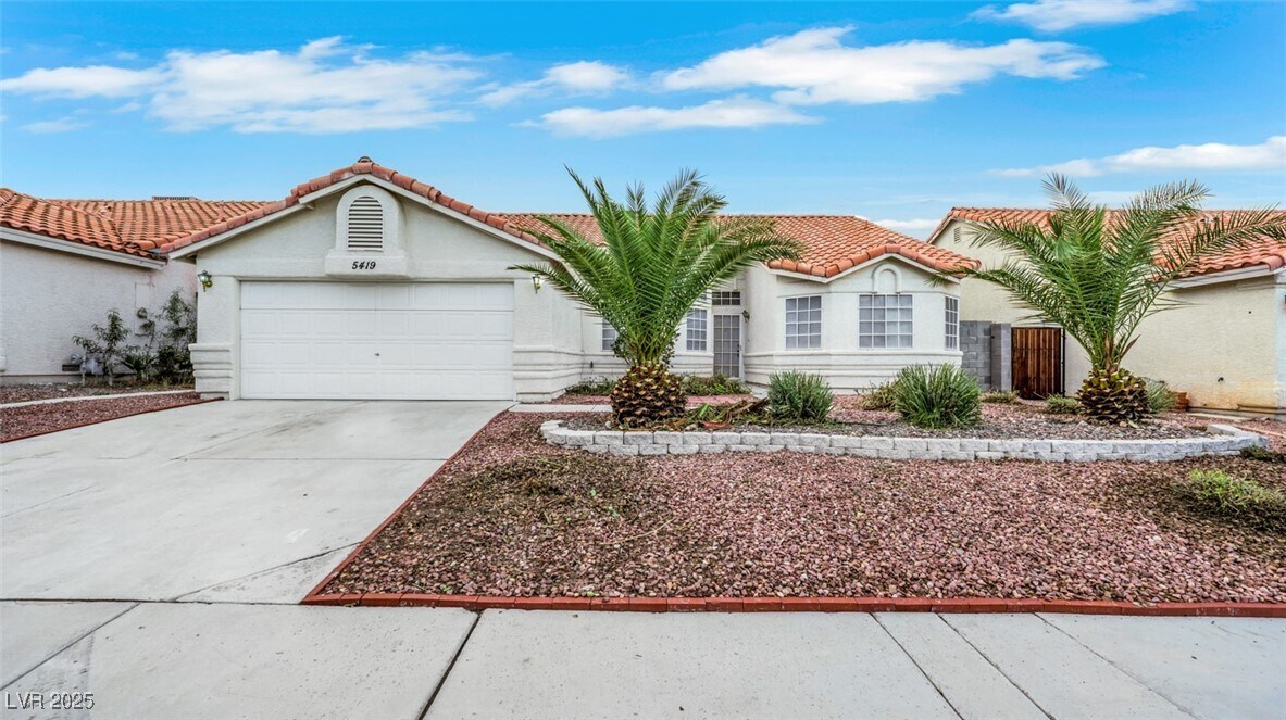 Foto principal - 5419 Valley Wells Way