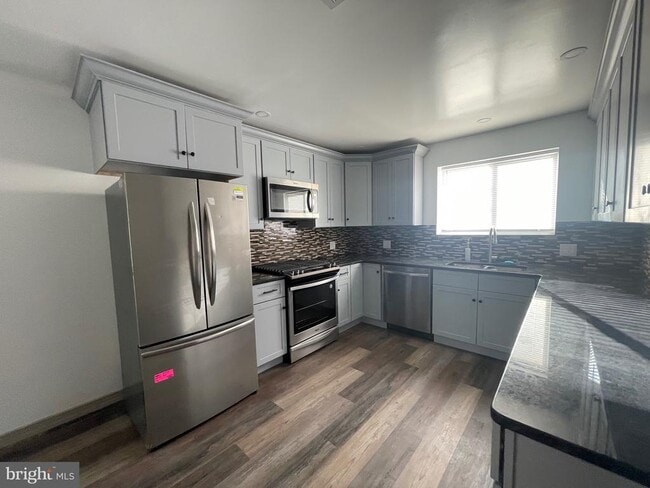 Building Photo - 20 Pennsylvania Ave