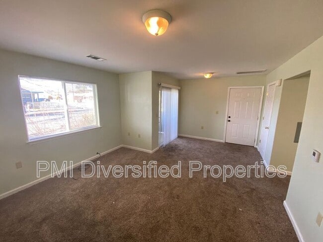 Building Photo - 925 Prater Way