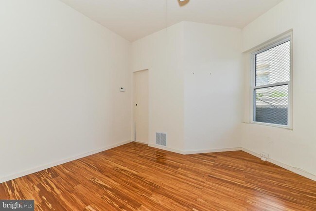Building Photo - 1605 7th St NW