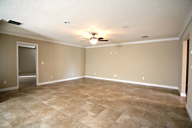 Foto del edificio - Beautiful Like-New Home in Mary Esther