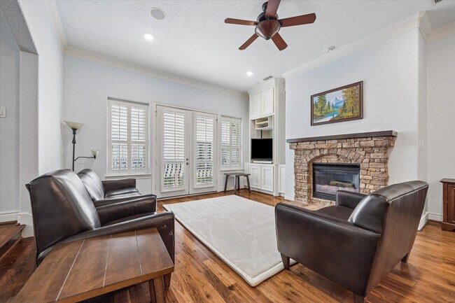 Foto del edificio - 2128 Harold St