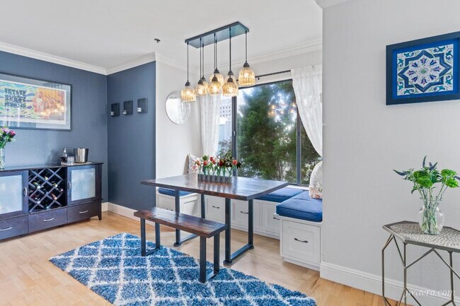 Foto del edificio - 1565 Sacramento St