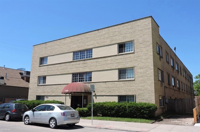 Building Photo - 1733 N Cambridge Ave