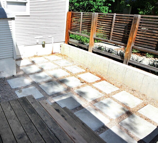 Foto del edificio - 318-320 W Myrtle