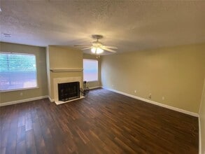 Building Photo - 705 Overbrook Dr