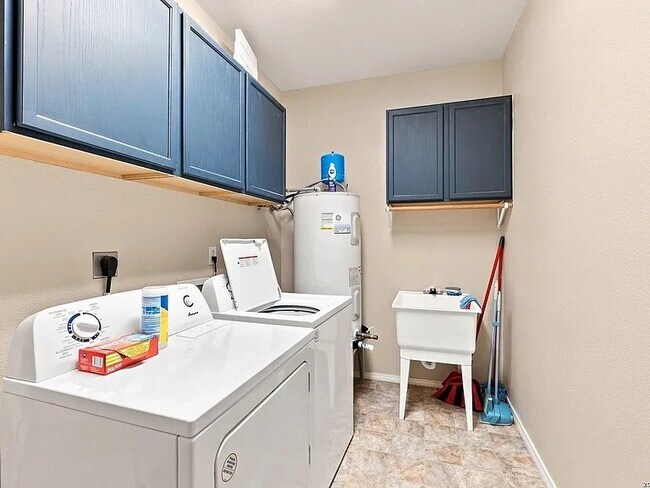 Building Photo - 9163 Timber Ranch