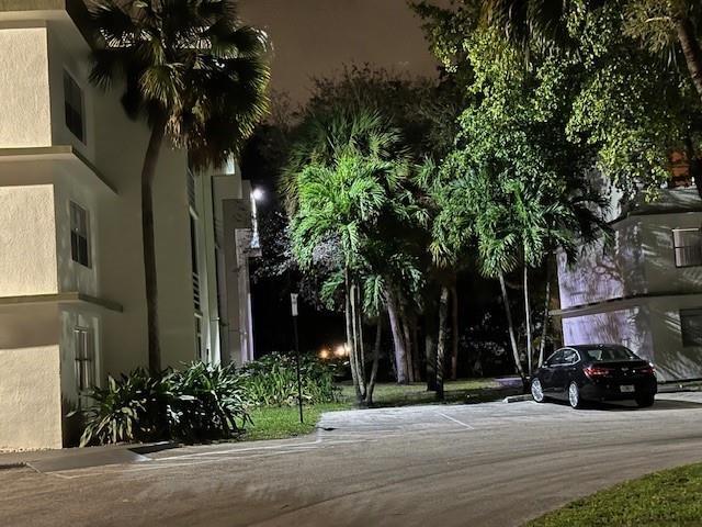 Foto del edificio - 4205 N University Dr