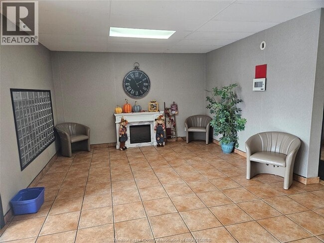 Building Photo - 6624 Thornberry Crescent