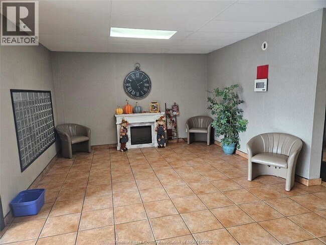 Photo du bâtiment - 6624 Thornberry Crescent