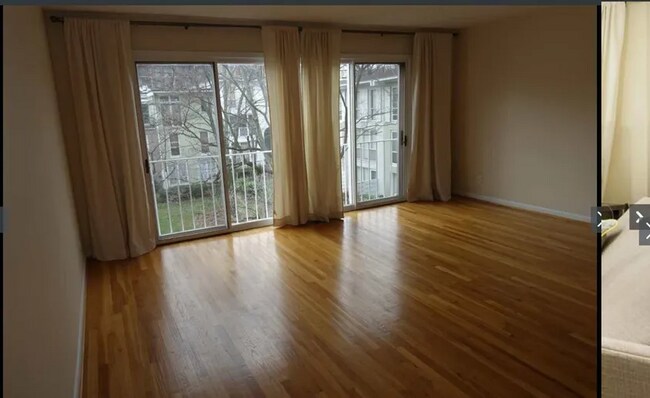 Photo - 242 G St SW Apartment