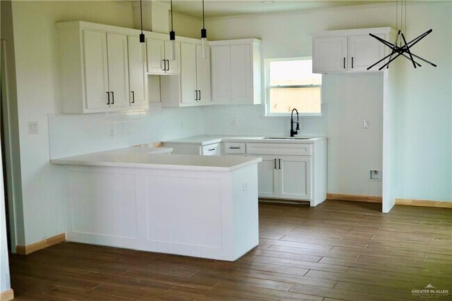Building Photo - 3526 Dominique Dr