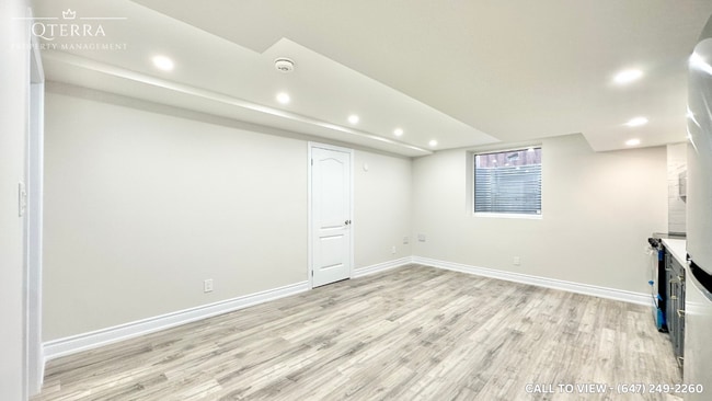 Building Photo - 21 Sleepy Hollow Pl