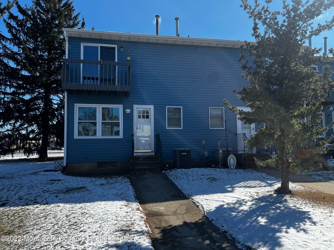 1890 Lanes Mill Rd, Brick, NJ 08724 Condo for Rent in Brick, NJ