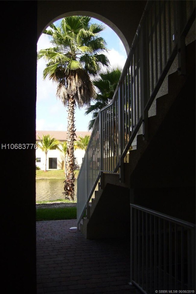 Building Photo - 8850 NW 97th Ave
