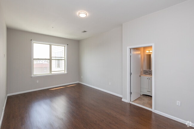 First Bedroom - Palisade Plaza