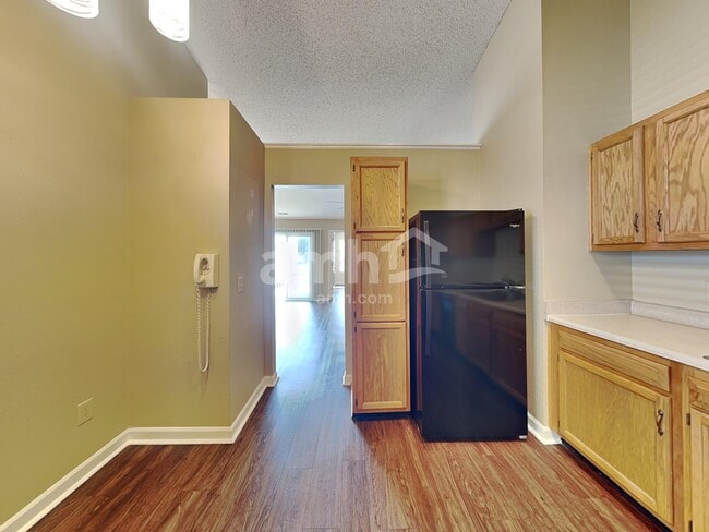 Building Photo - 15260 Fawn Meadow Dr
