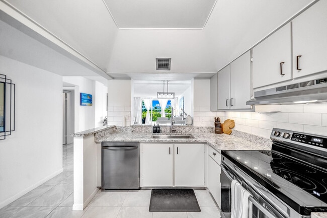 Foto del edificio - 3581 S Ocean Blvd