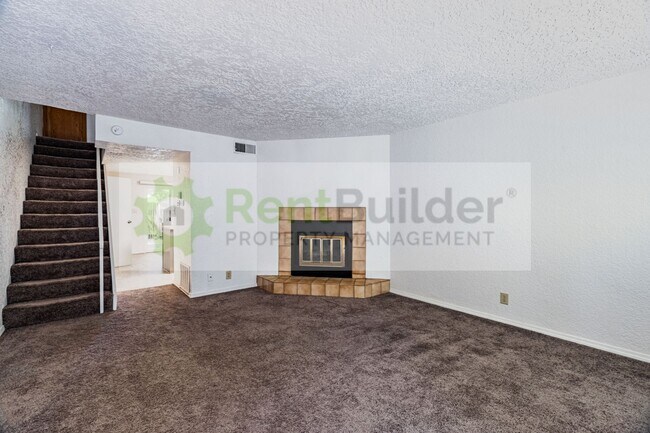 Foto del edificio - 6041 Sequoia Rd NW