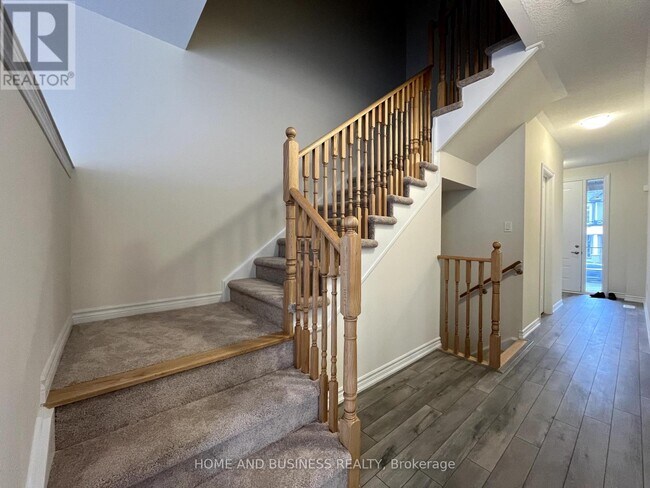 Photo du bâtiment - 104 Sanders Rd