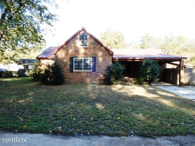 Primary Photo - 701 NE Parkway Dr