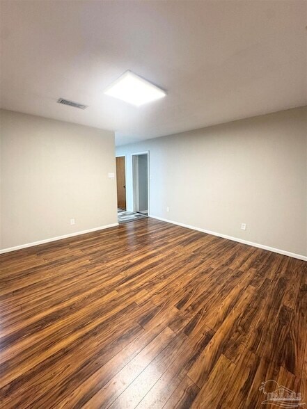 Foto del edificio - 4516 Charmonte Way