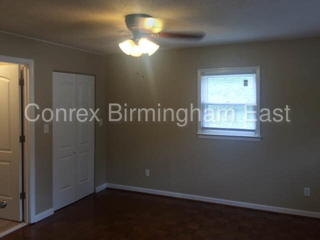 Building Photo - 405 20th Ave NE