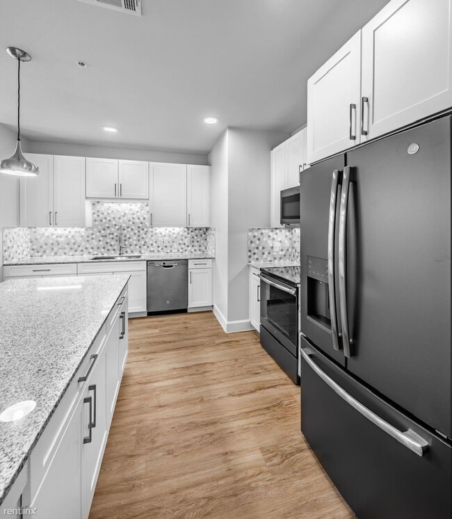 Building Photo - 2 br, 2 bath Condo - 26795 E University Dr...