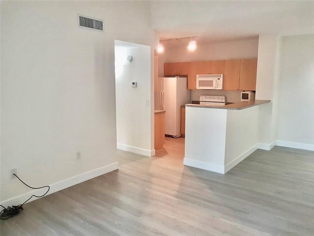 8000 N Nob Hill Rd, Tamarac, FL 33321 Condo for Rent in Tamarac, FL