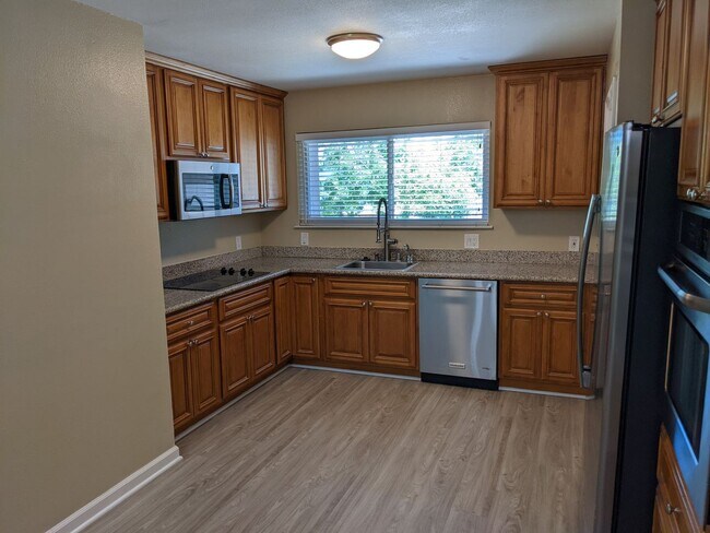 Foto del edificio - Remodeled 4 Bed 2 Bath Sunnyvale Home - Sp...