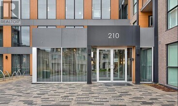 Building Photo - 210 Sabina Dr
