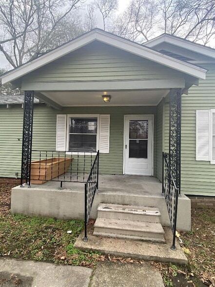Building Photo - 629 Citrus St