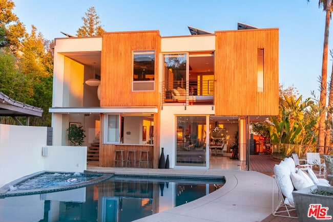 Building Photo - 7650 Curson Terrace