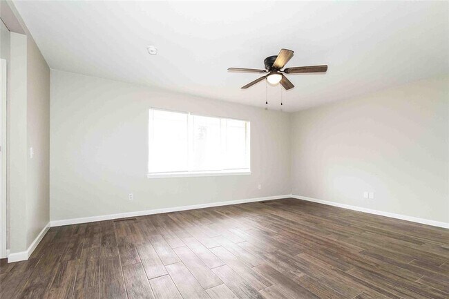Foto del edificio - 2800 N Donald Ave
