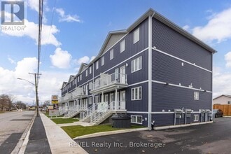 Building Photo - 35 Southworth St N