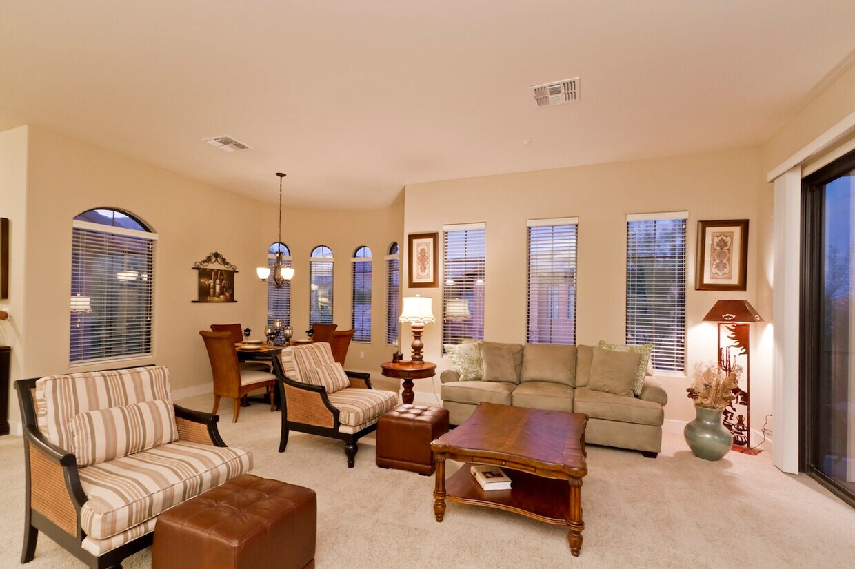 Foto principal - 15550 S 5th Ave