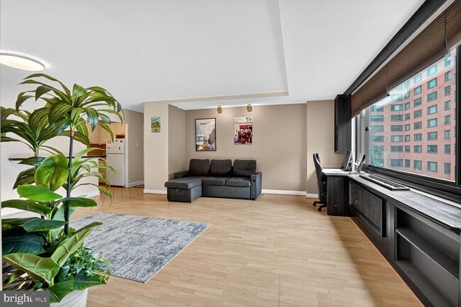 Building Photo - 1021 Arlington Blvd