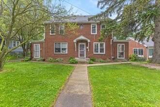 Building Photo - 547 W Main St