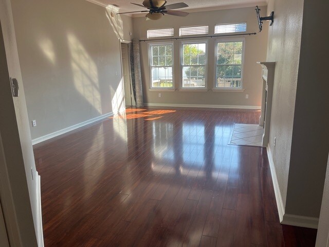 Foto del edificio - 234 River Oaks Dr