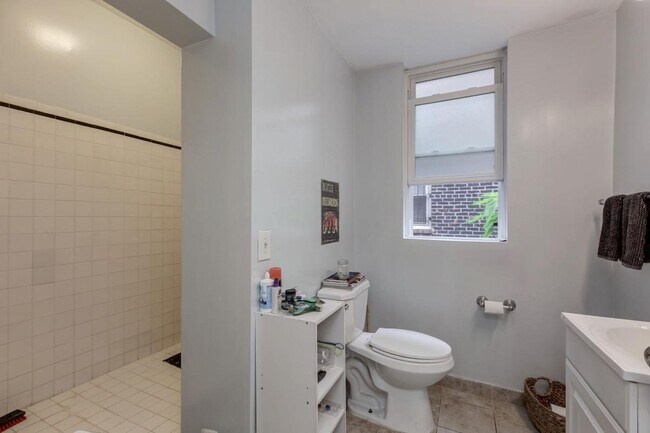 Building Photo - 150 Seaton Pl NW