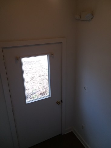 Entryway /foyer - 333 Main St