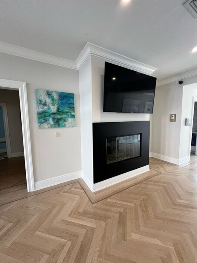 Foto del edificio - 2 Bedroom Townhome in Stamford