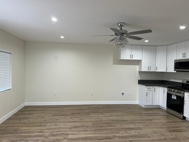 Open Living room/ open kitchen - 5225 Katella Rd