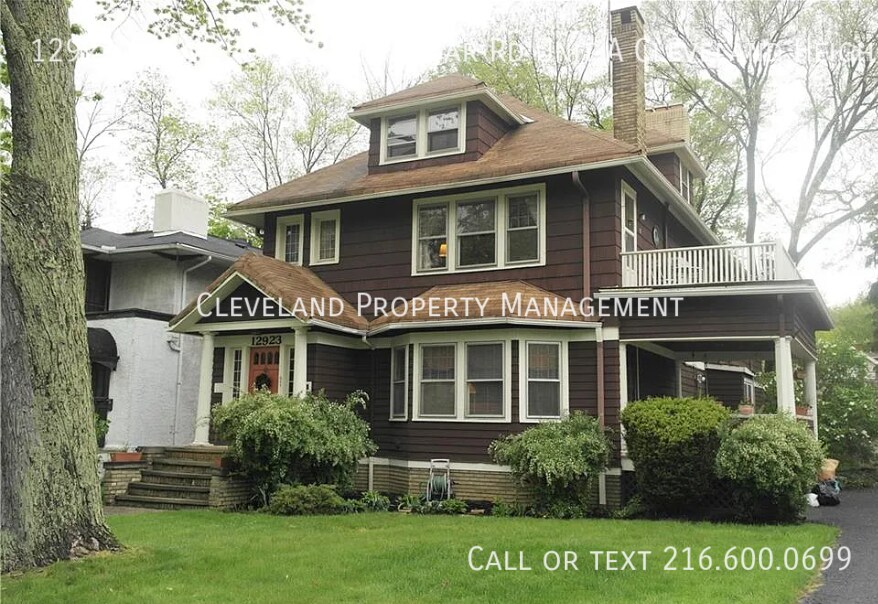 Foto principal - Renovated Cleveland Hts Triplex
