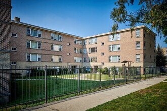 Building Photo - 6122 N Seeley Ave