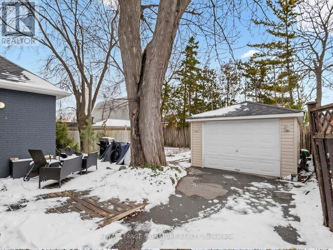 Building Photo - 22 Scotswood Rd