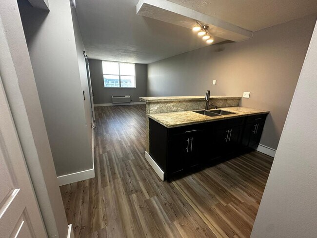 Foto del edificio - 1 Bed / 1 Bath Condo in Goral Springs, Ava...