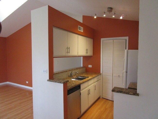 Building Photo - 337 Grissom Ct